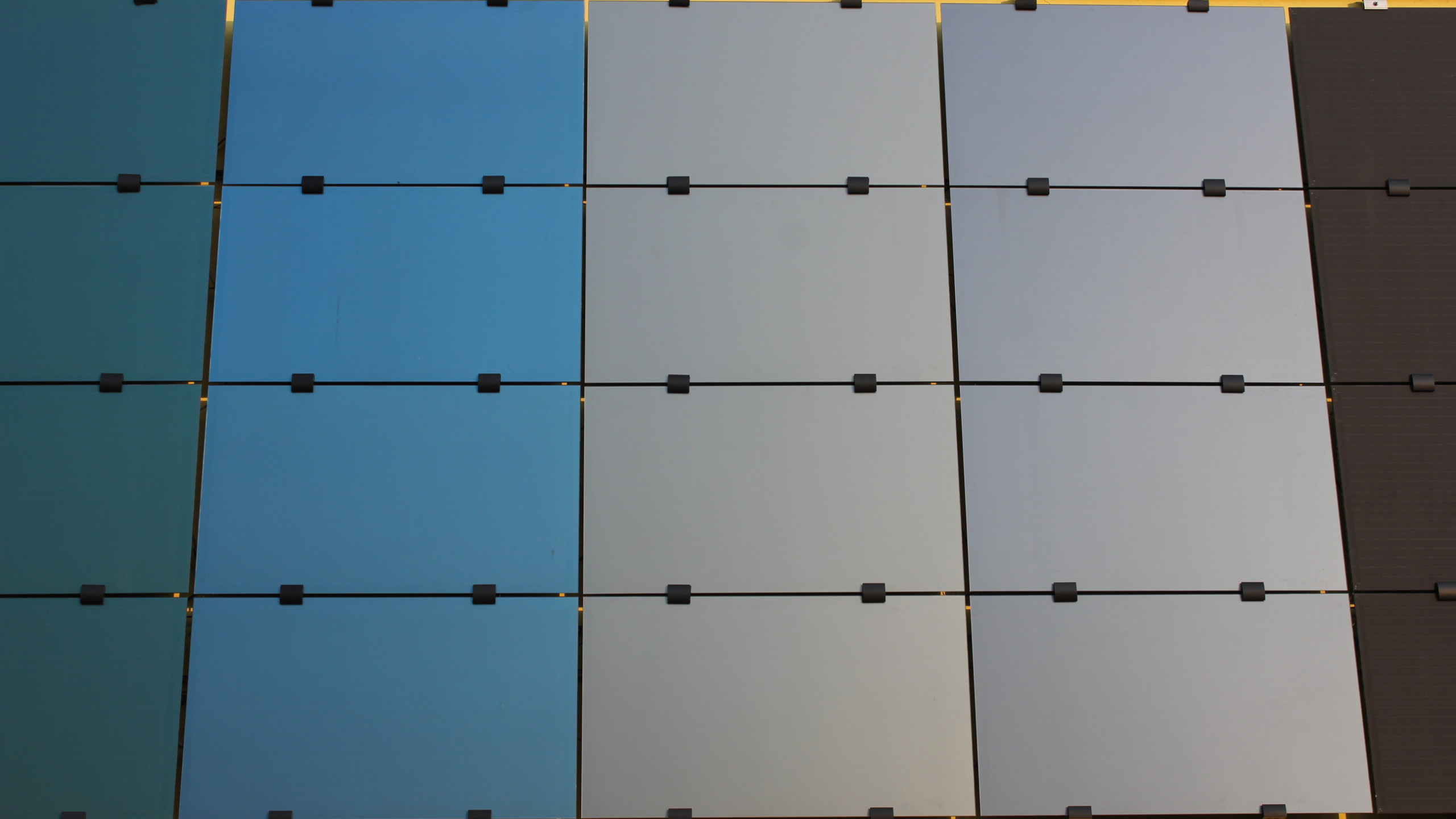 immer noch satiniert